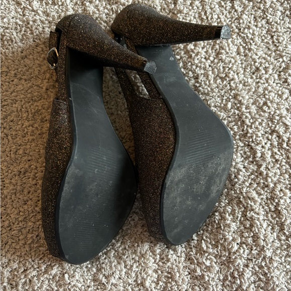 Used glitter high heel shoes 👠 good condition, size 7.5 - Picture 7 of 16